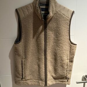 Men’s Vineyard Vines vest